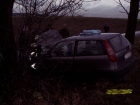 2013-11-30 - Trasa Brusy - Żabno, samochód osobowy uderzył w drzewo